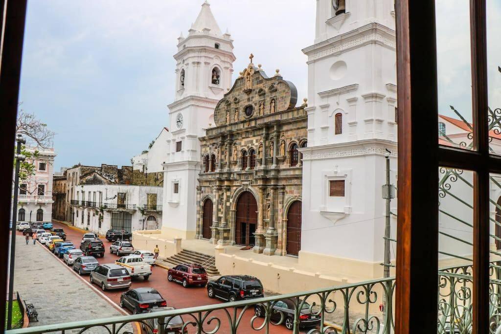 Plaza Catedral 104 - Apartment With A View To Plaza Catedral In Casco Panama City Exterior photo